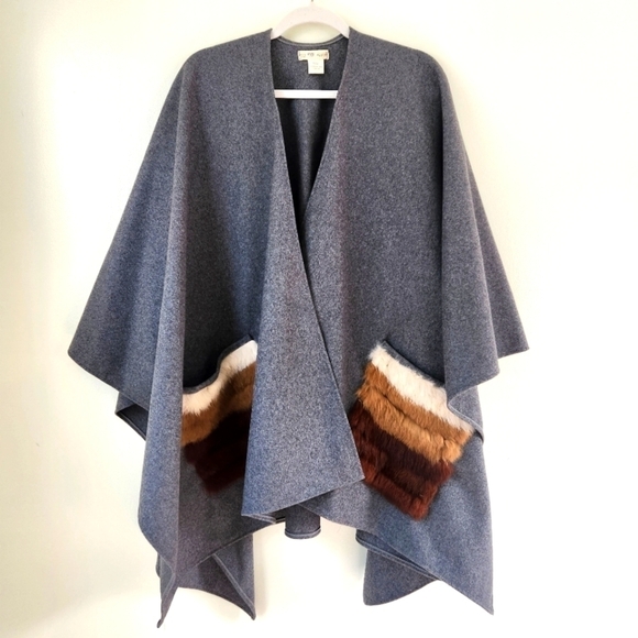 Donni Charm Poncho Wool and Rabbit Fur Cape - Picture 2 of 9
